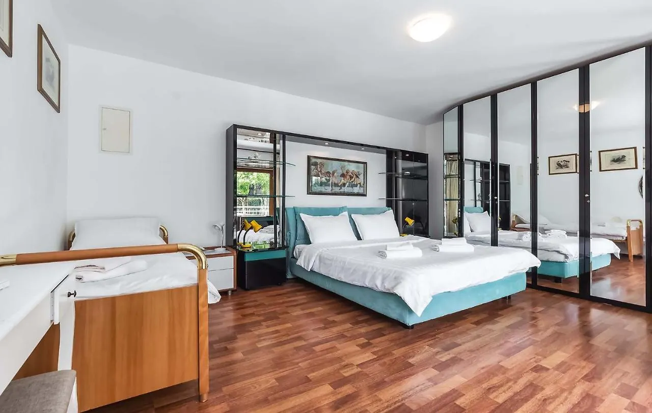 Apartment Apartmani Rino, Porec Croatia