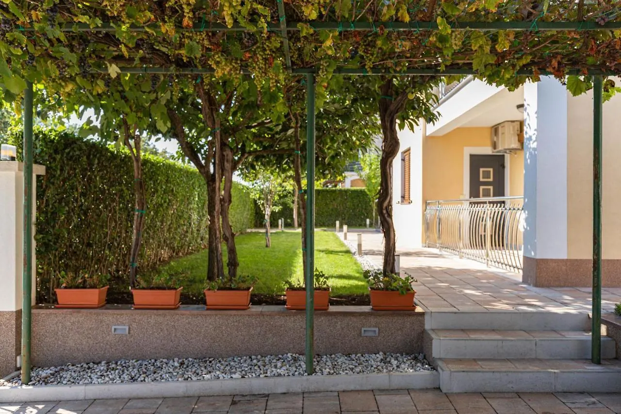 Apartmani Rino, Porec Croatia